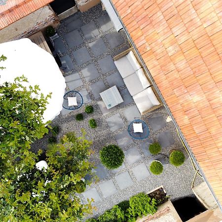 Gites Briffaut Saint-Hilaire-Fontaine Exterior foto